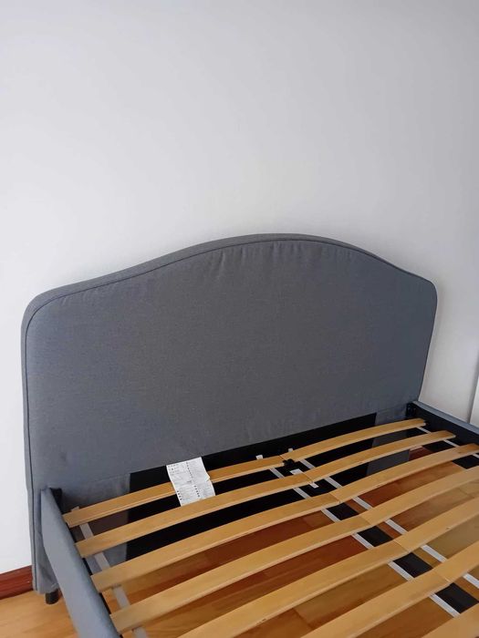 Cama casal HAUGA Cinzenta [IKEA] com colchão