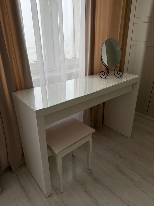 Toaletka malm biala ikea