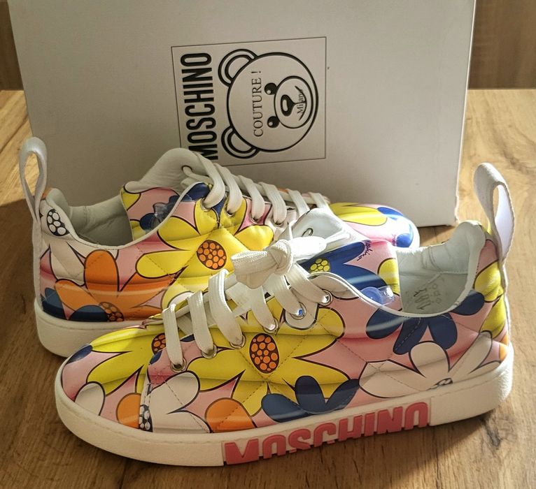 Nowe sneakersy Moschino r39