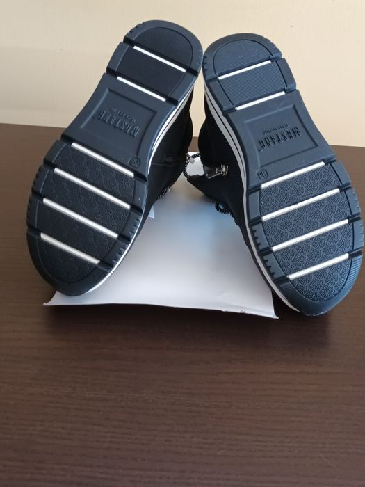 Botins Mustang pretas