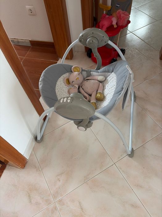 Vendo cadeira baloiço chicco