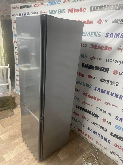 Холодильник Liebherr CNPel 4813