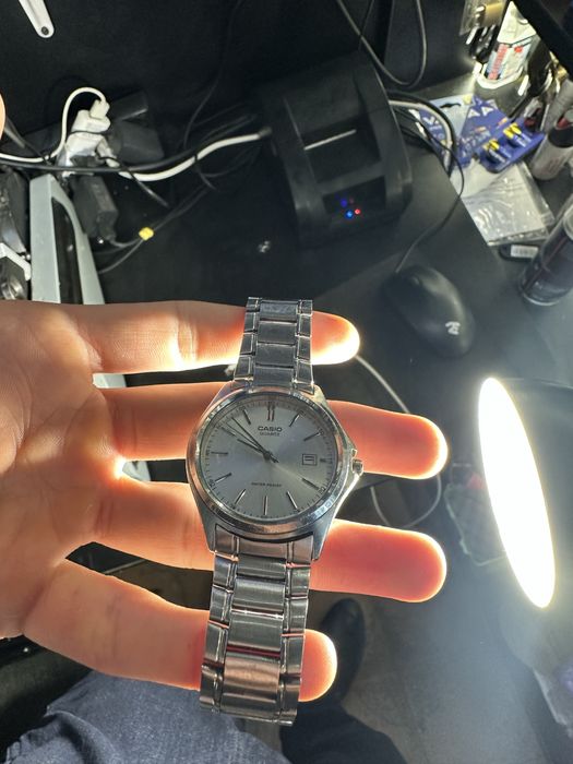 Продам часы Casio MTP-1183.