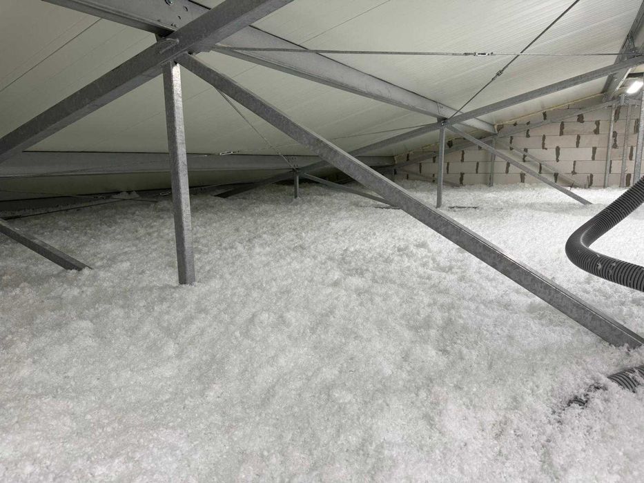 Wdmuchiwanie wełny celulozy styropianu izolacja ocieplanie naprawa