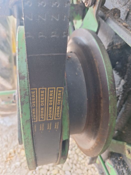 Комбайн зернозбиральний John Deere 1055 4.2 м
