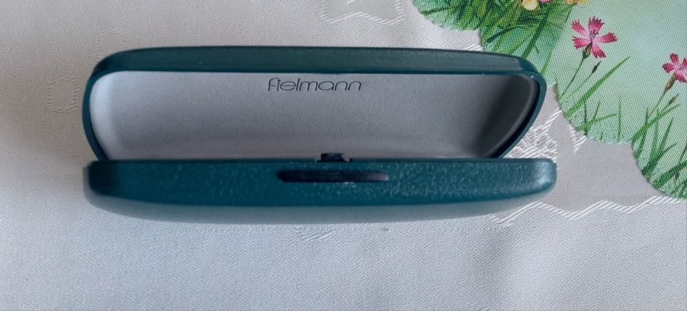 Etui na okulary Fielmann