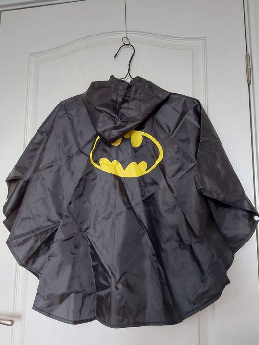 Дощовик Бетмен хлопчику