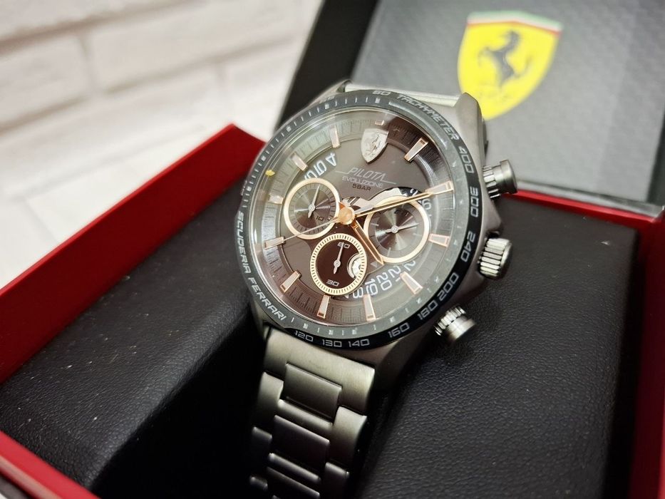 Чоловічий годинник хронограф Scuderia Ferrari