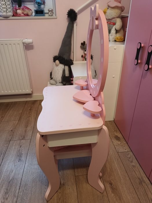 Drewniana toaletka dla dziewczynki, toaletka dziecięca