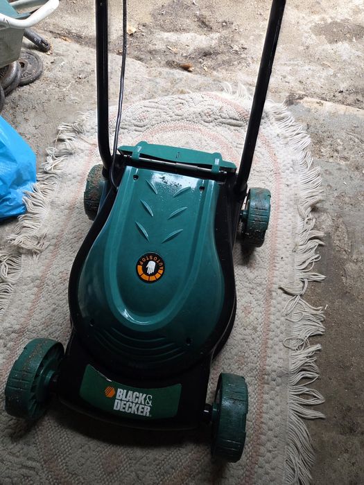 Cortador de relva eléctrico