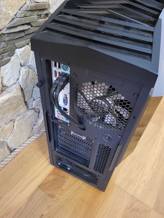 Потужний ігровий комп'ютер