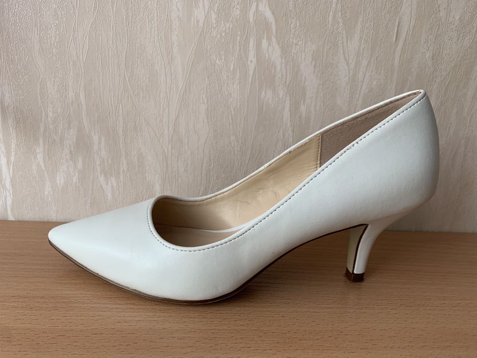 Białe buty ślubne buty na ślub