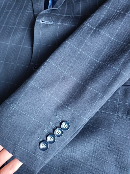 Garnitur męski granatowy w kratę