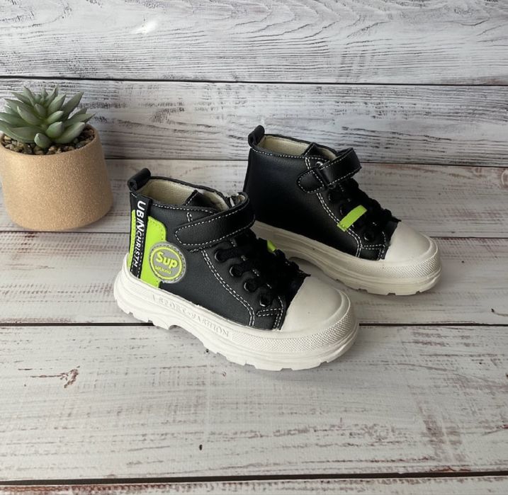 Хайтопи, ботинки, черевики, кросівки