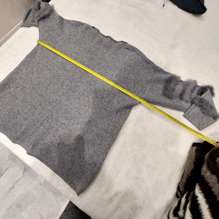 Світер з хутром  сірий