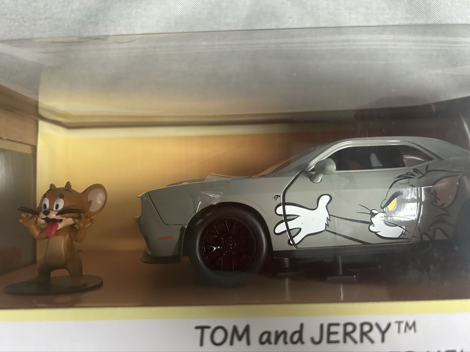 Unikat - Zabawka - „Tom and Jerry 2015 dodge challenger hellcat” -NOWE
