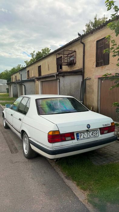 Samochód Bmw e32 730i