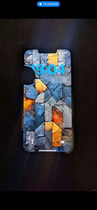 Iphone 13 . 128 gb . Потребує заміни дисплею .