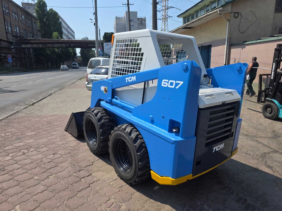 Навантажувач фронтальний TCM 607T