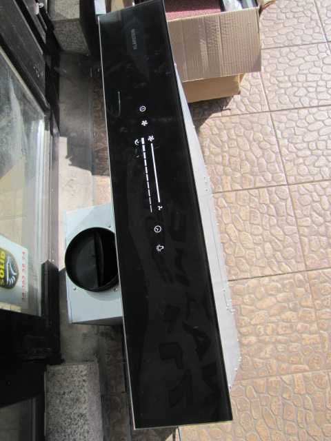 Okap wysuwany z blatu do zabudowy 60cm czarny Klarstein Royal Flush