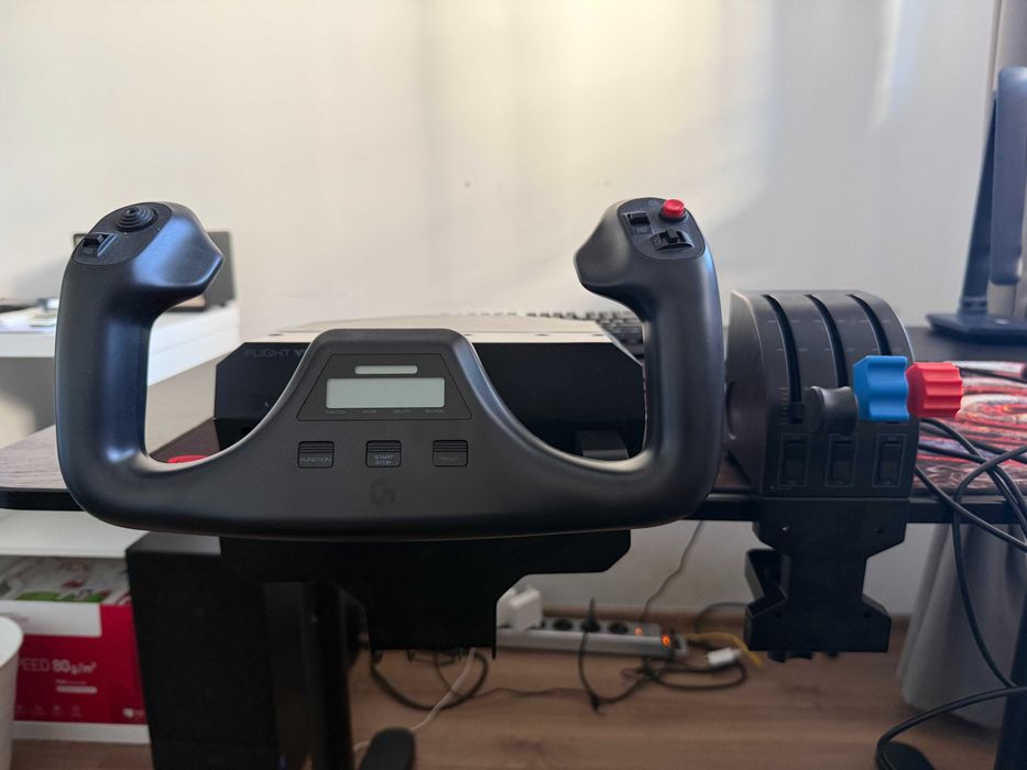 Logitech G Pro Flight Yoke System + Rudder Pedals – zestaw do MSFS / X-Plane