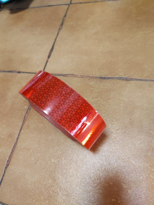 Taśma odblaskowa konturowa srebrna i czerwona 120 zł sztuka rolka 50