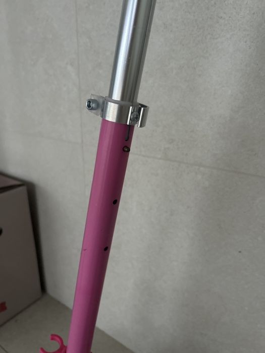 Trotinete rosa para crianca