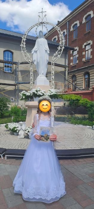Біле плаття для дівчинки