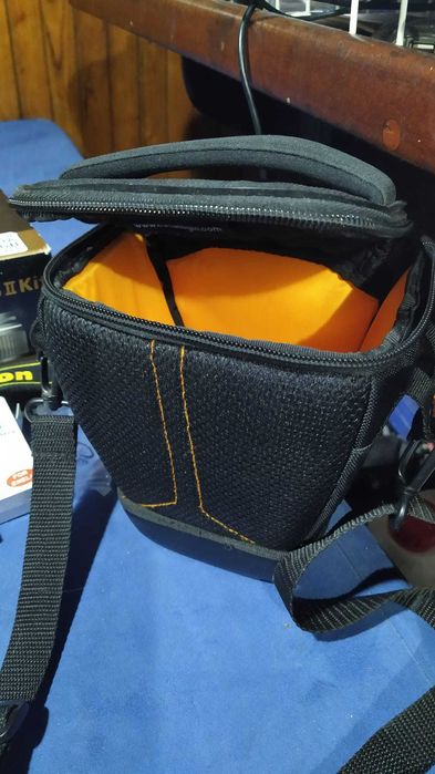 Vendo ou troco máquina fotográfica "NIKON" D60