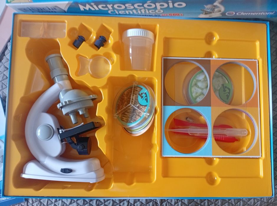 microscopio (600x de aumento)