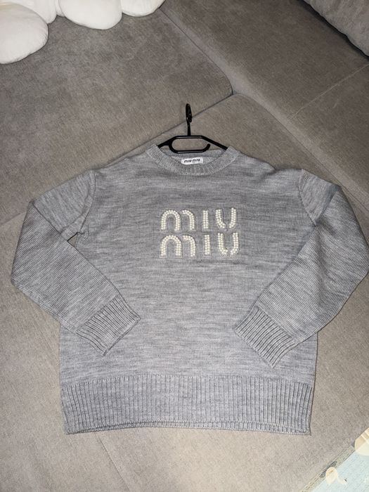 Светр. Miu miu Кофта. Міу міу