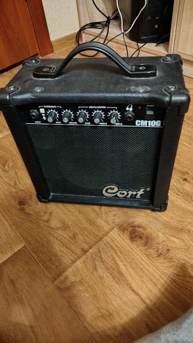 Комбо підсилювач