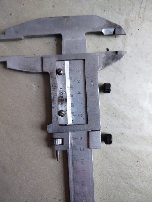 Штангенциркуль ЧИЗ 25см.