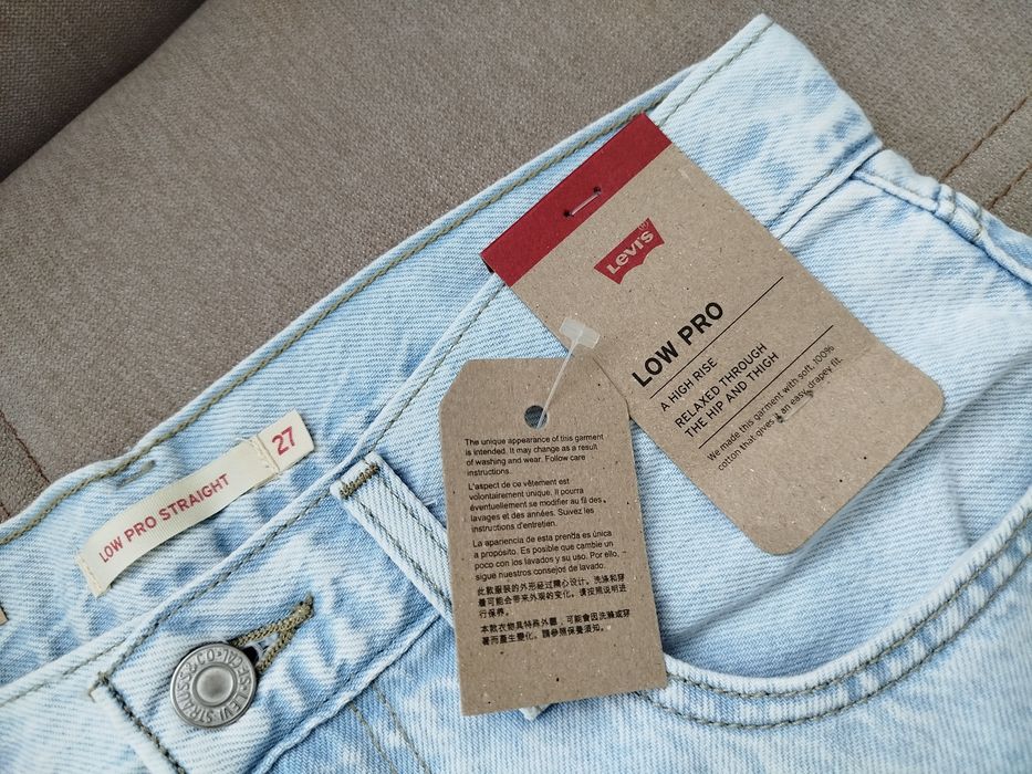 Джинси LEVI'S (27 розмір)