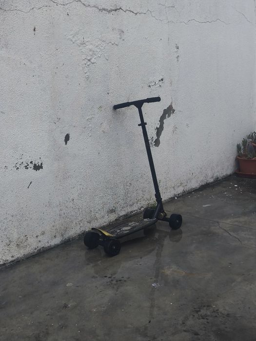 Trotinete Inclinável