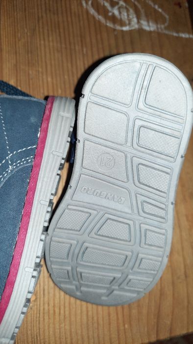 Новенькі черевички дитячі