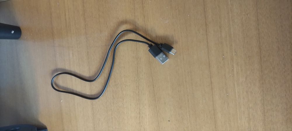 Colona mais microfone mais cabo USB para carregar
