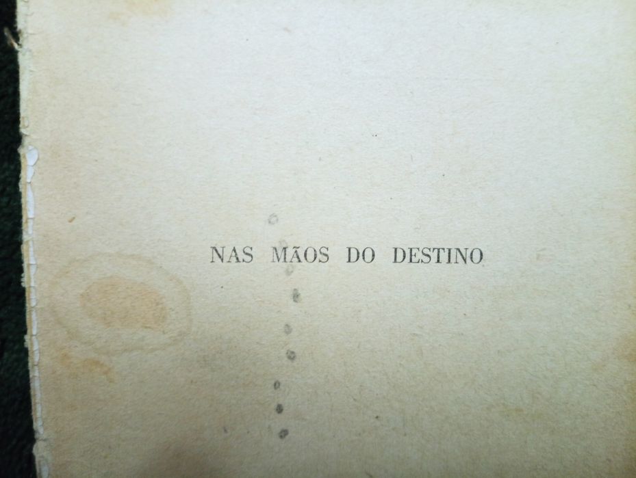 Nas mãos do destino - Publicação agencia portuguesa d revistas