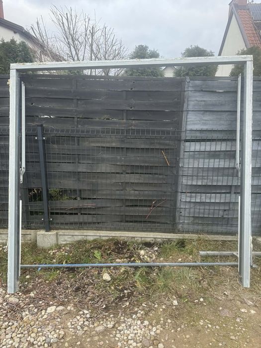 Brama Garażowa - uchylna - Wiśniowski