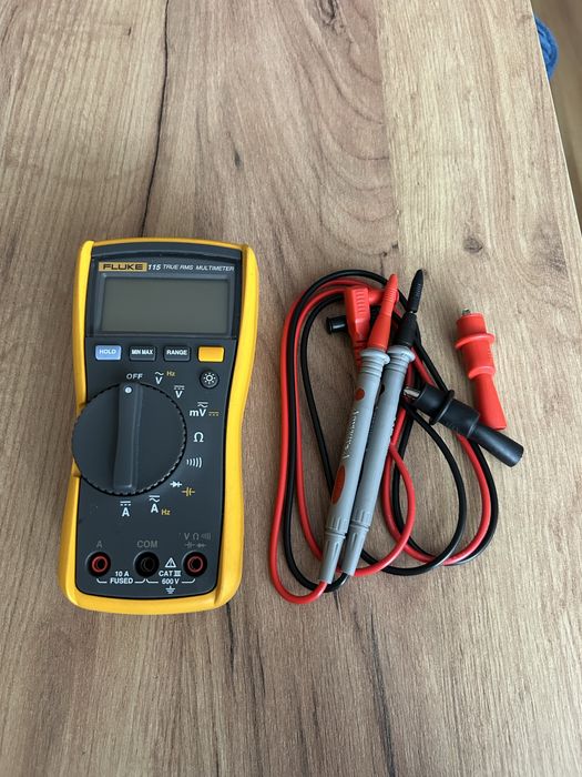 Multimetr Fluke 115 True RMS