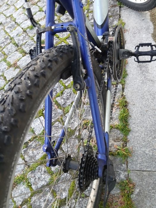 Bicicleta GT avalanche 3.0