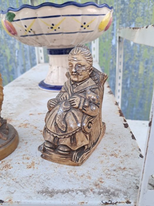 Estatueta da velhinha