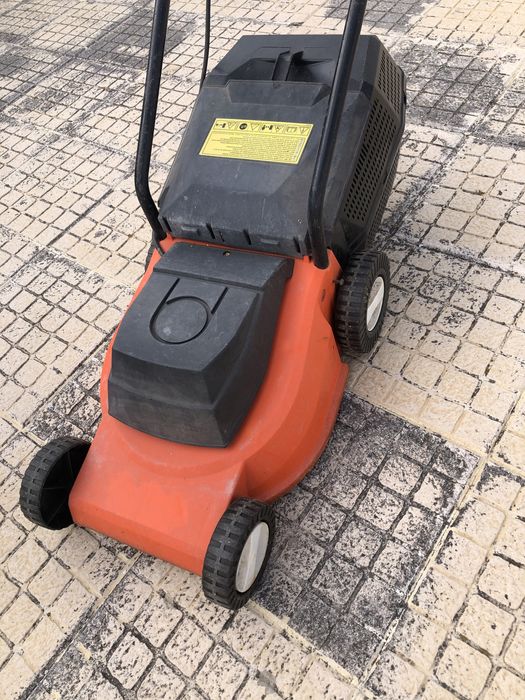 Aparador de relva resistente