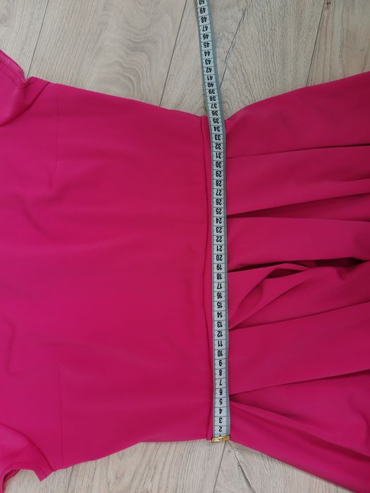 Малинова жіноча сукня плаття міді S