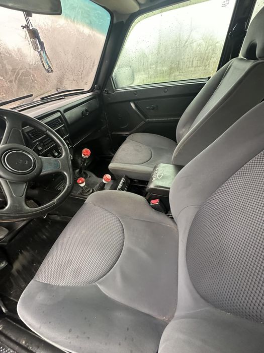 Продаж нива 2011 року