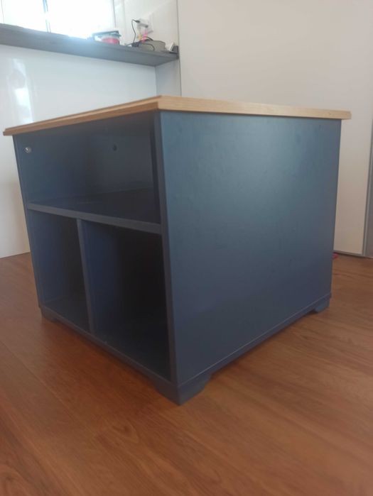 Mesa de centro pouco usada