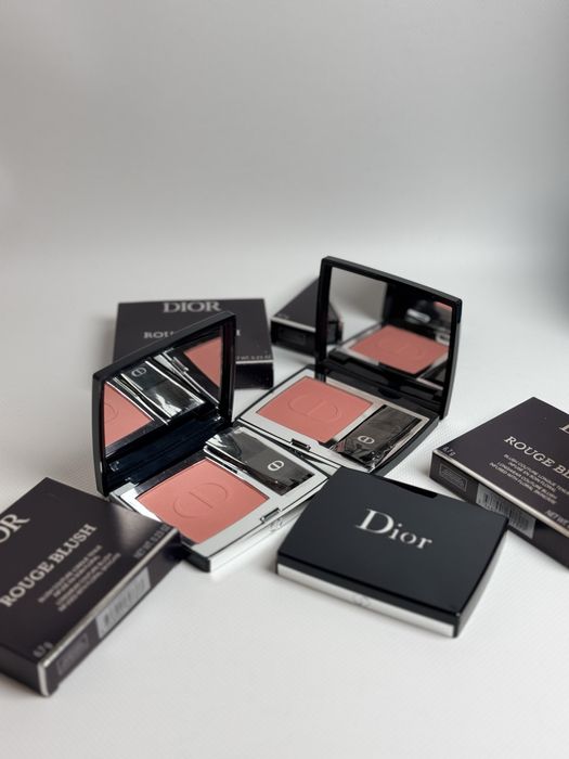 Румяна Dior Rouge Blush компактні рум'яна 219
