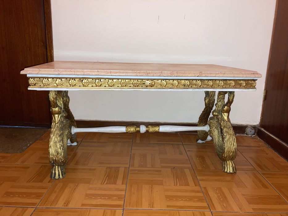Mesa centro com tampo marmore