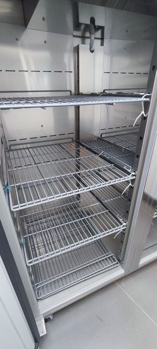 Armario Frigorifico profissional GN2/1 da Tefcold / Garantia