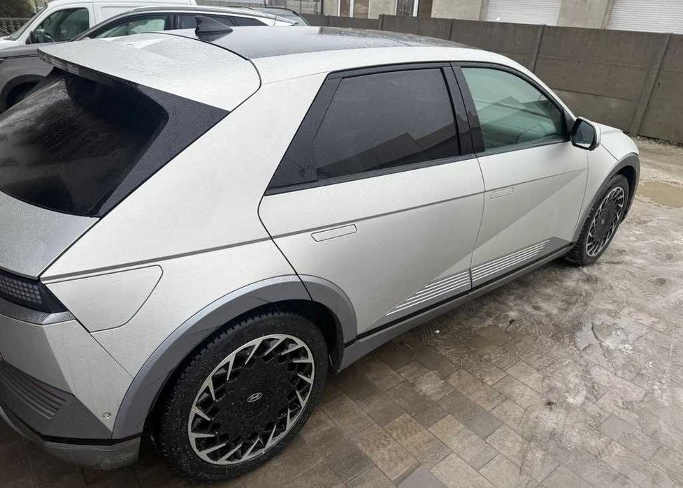 Hyundai Ioniq 5  2023
